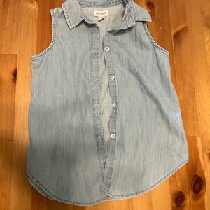 Cat & Jack Light Blue Sleeveless Button Down Shirt